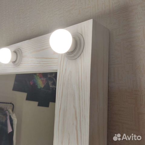 Зеркало деревянное с лампочками