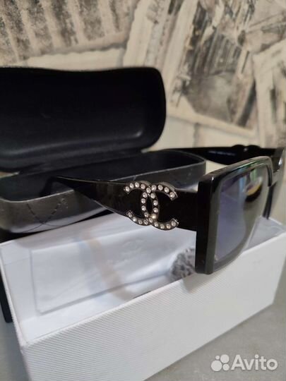 Солнцезащитные очки chanel