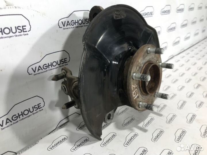 Кулак поворотный передний правый Honda Civic 4D