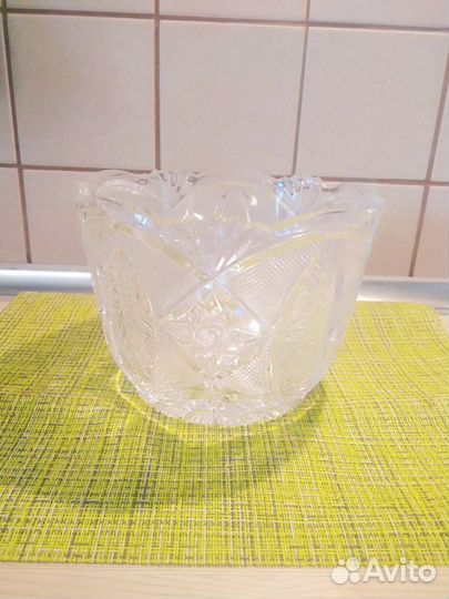 Хрустальная ваза