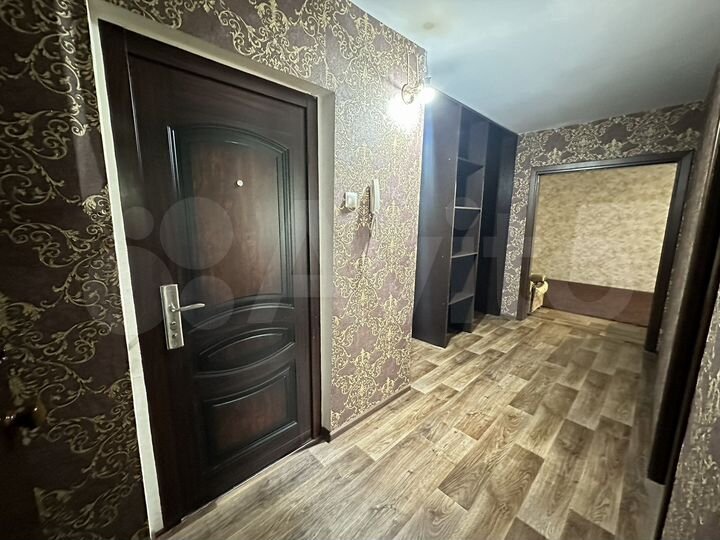 3-к. квартира, 64 м², 1/9 эт.