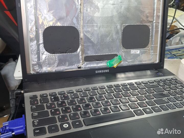 Ноутбук Samsung np305v5a без матрицы