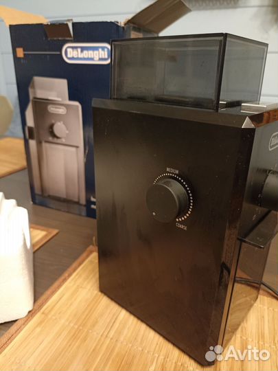Кофемолка delonghi