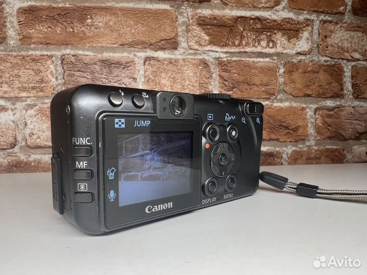 Фотоаппарат Canon PowerShot S70