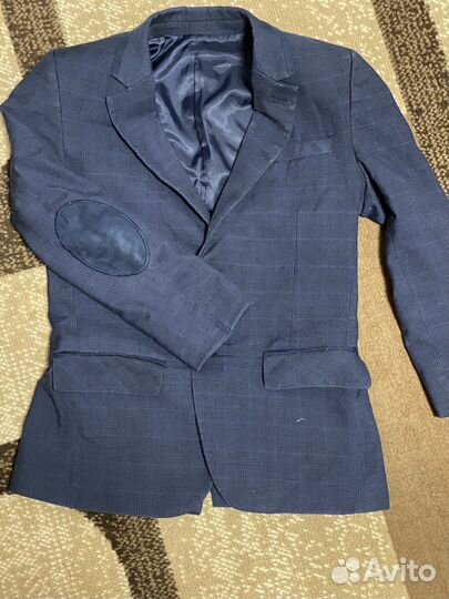 Школьный костюм