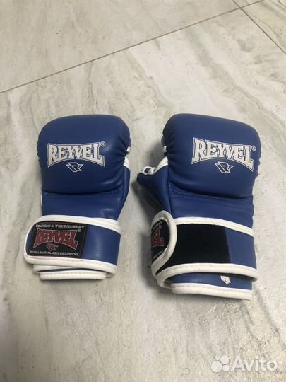 Перчатки reyvel