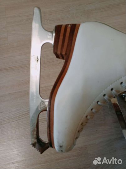 Фигурные коньки jackson elle