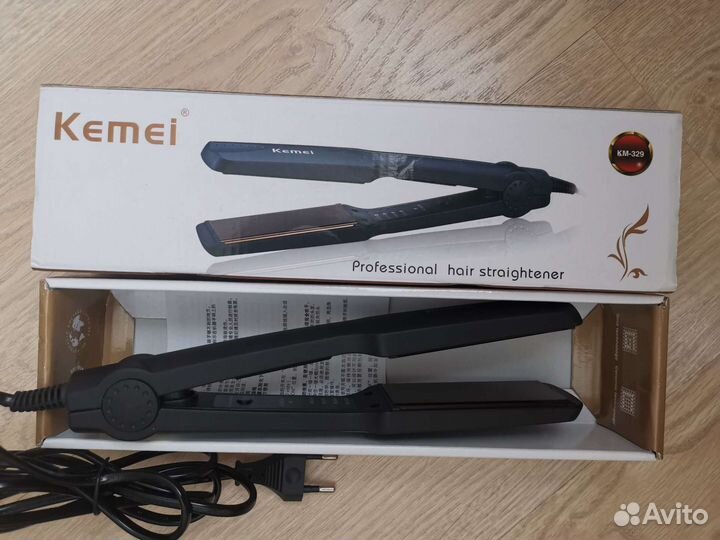 Выпрямитель для волос новый
