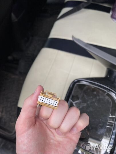 Зеркало боковое левое touareg