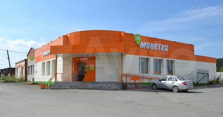 Продам торговое помещение, 300 м²