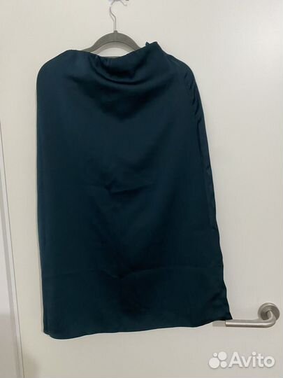 Атласная юбка миди