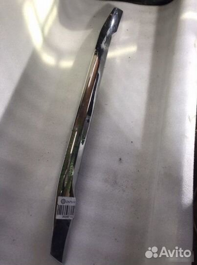 Хром крышки багажника Mitsubishi Pajero Sport 3