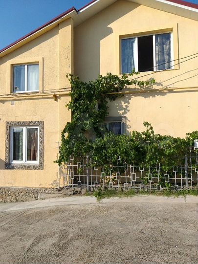 Комната 10 м² в 8-к., 1/2 эт.