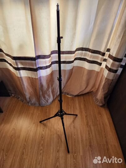 Штатив тренога