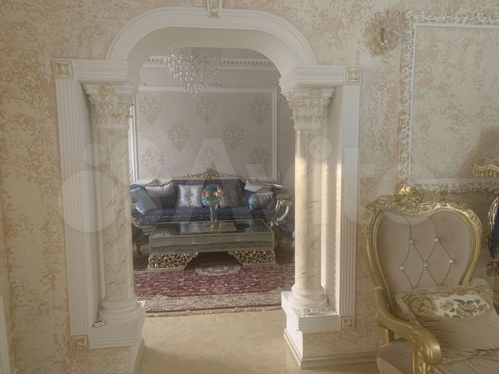 Дом 400 м² на участке 14 сот.