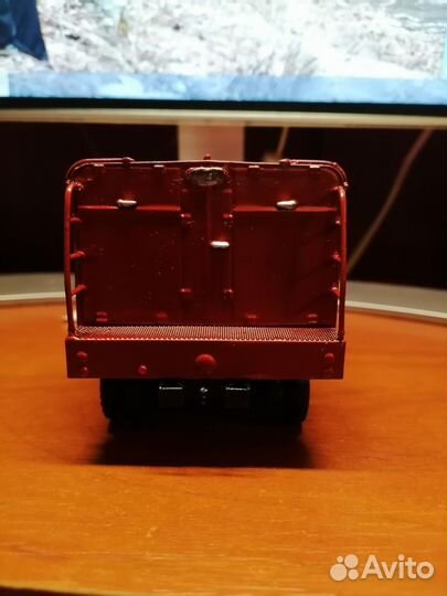 Модель грузовика