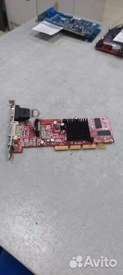 Видеокарта AGP ATI radeon 7000 64mb ретро