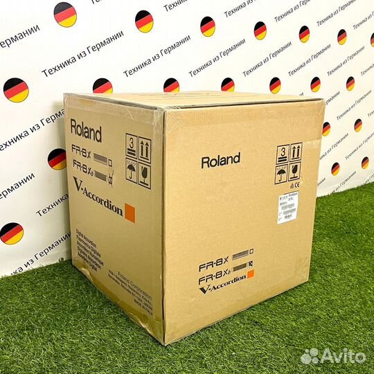 Баян Roland FR-8XB BK