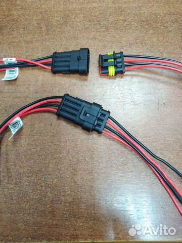 Продаю штекер 4-х контактный