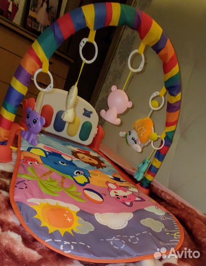 Развивающий коврик с пианино