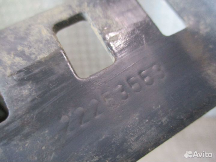 Кронштейн Volvo 22253553