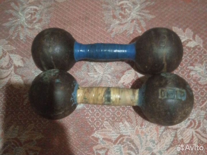 Две гантели по 9 кг