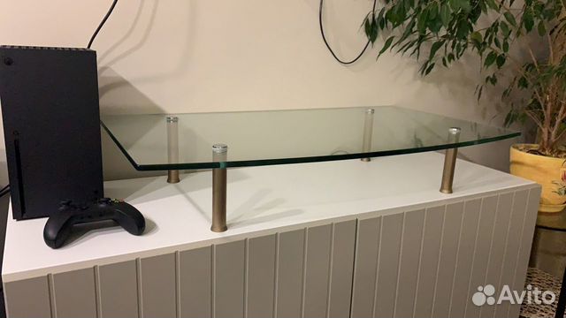 Полка под телевизор