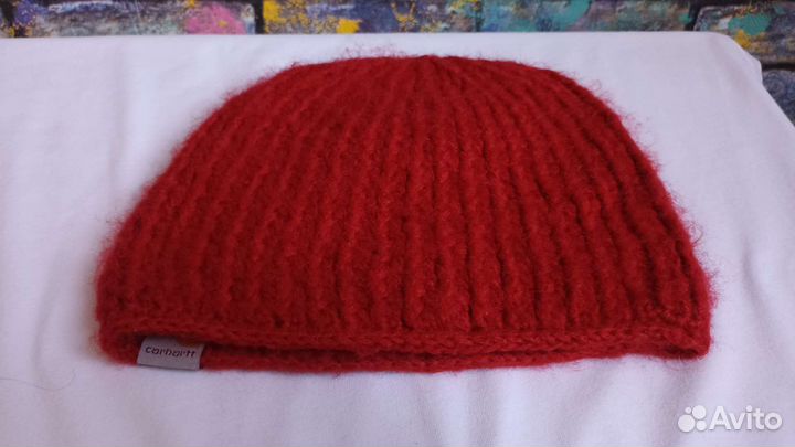 Женская шапка 