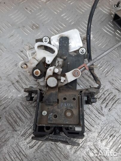 Замок двери багажника Мазда Атенза GG