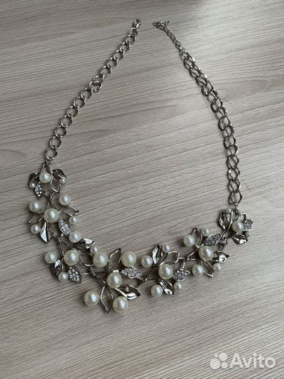 Колье ожерелье