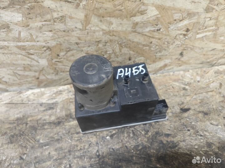 Компрессор центрального замка Audi A4 B5