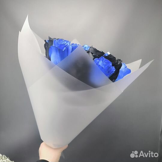 Черные и синии 15роз