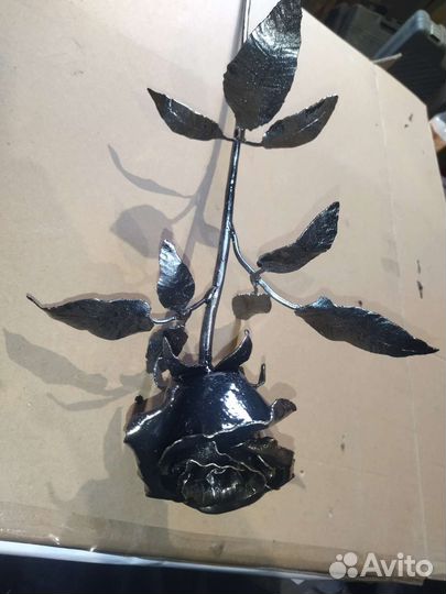 Кованая роза