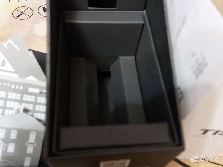 Коробка от швейцарских часов,с документами