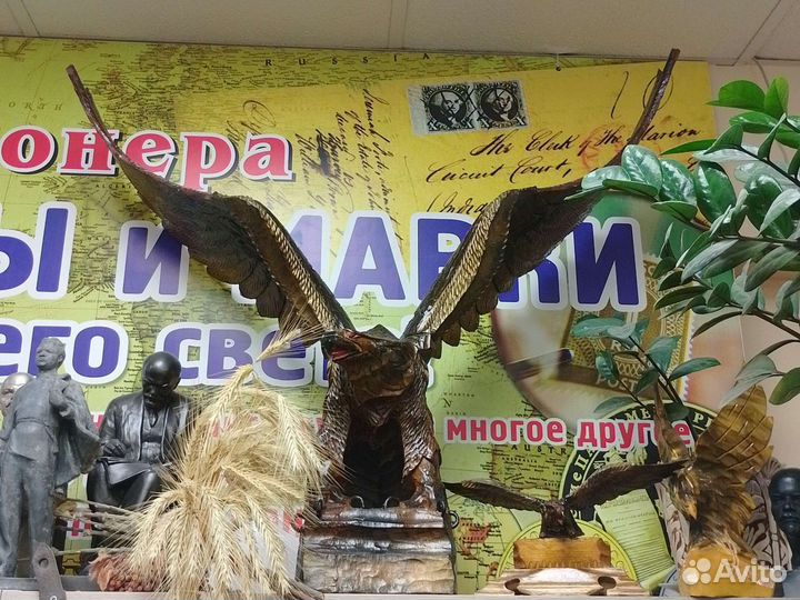 Статуэтка Орёл большой Дерево