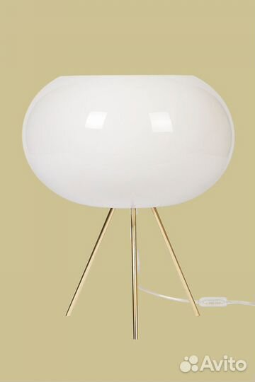Лампа настольная винтаж из Европы