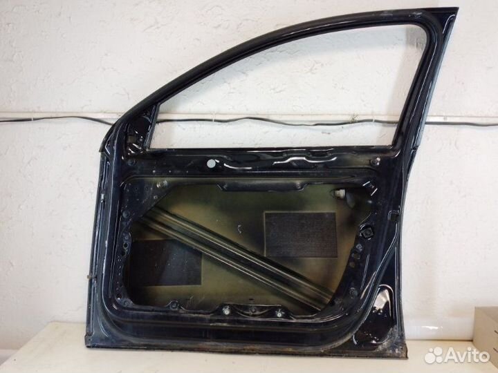 Дверь передняя правая Volkswagen Passat B6