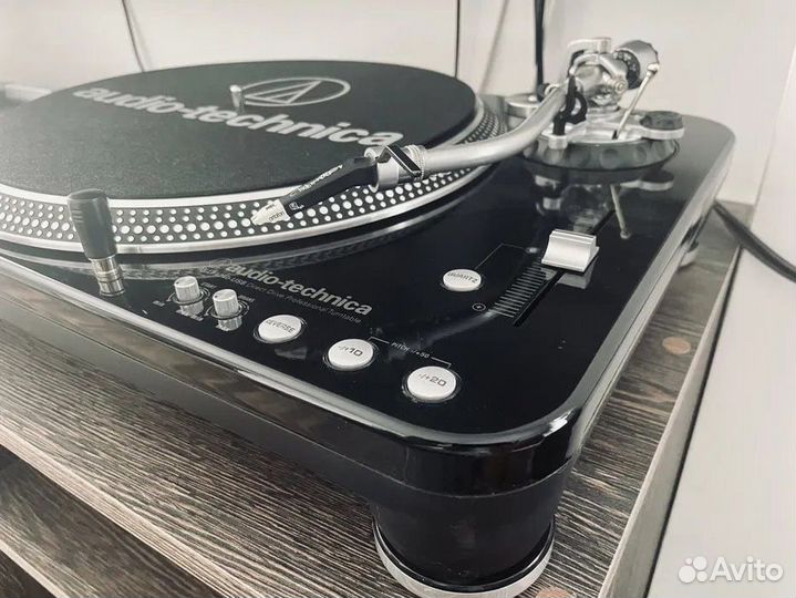 Виниловый проигрыватель Audio Technica AT-LP 1240