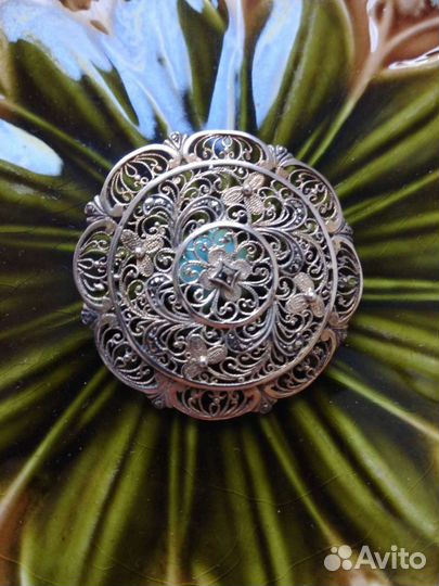 Антиквариат. Брошь серебро 835 с позолотой