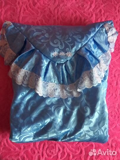 Голубое одеяло, пеленка, распашонка