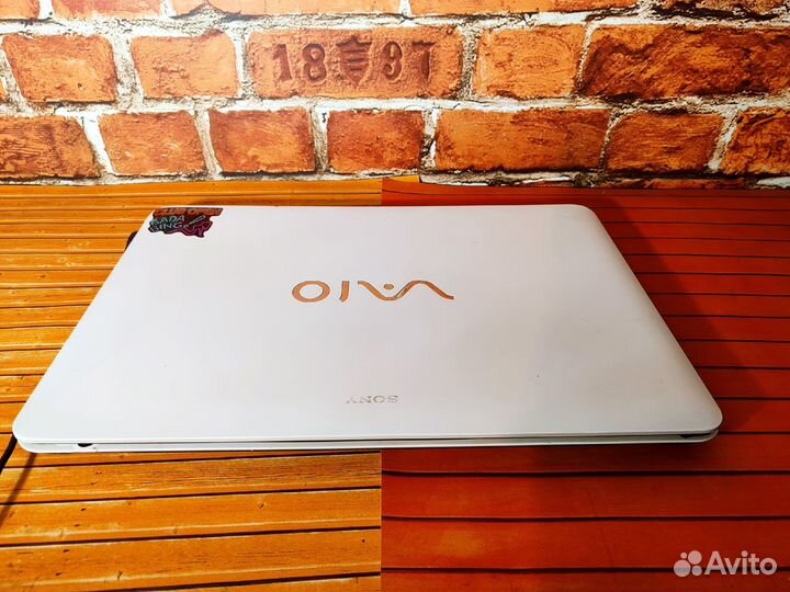 Sony Vaio SVF152C29V - Core i3-3 Gen \ 4 Озу \ 320