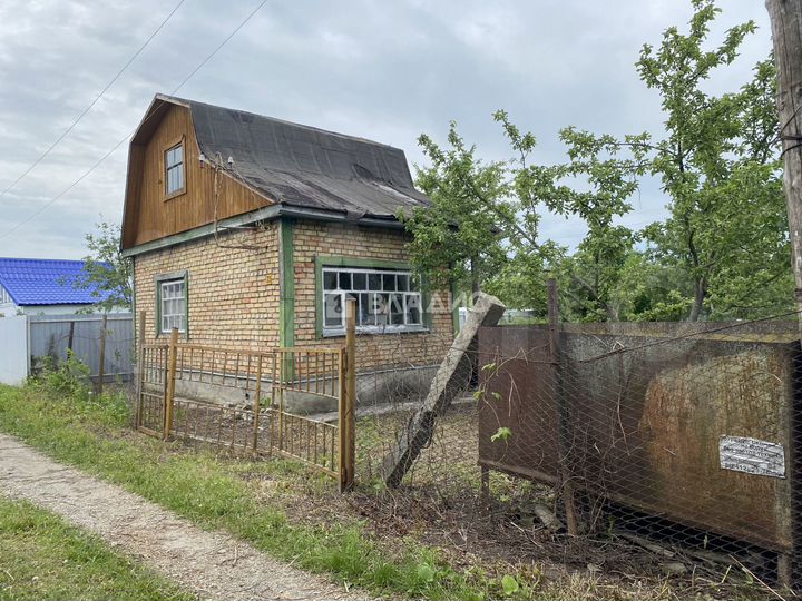 Дача 28 м² на участке 3,7 сот.