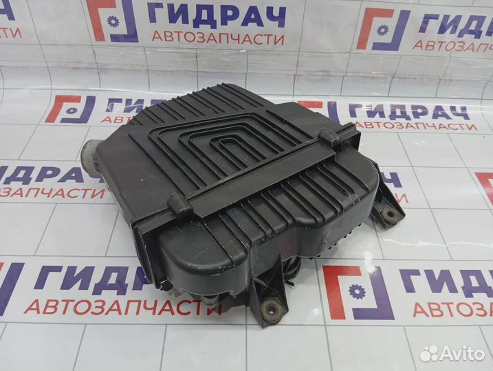 Корпус воздушного фильтра Renault Logan 2 165001429R