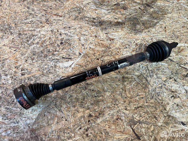 Полуось передняя правая (приводной вал, шрус) skod