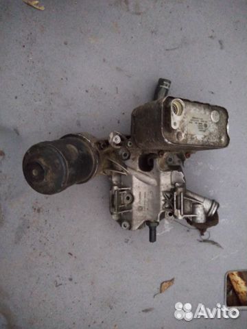 Корпус масляного фильтра 6.0 w12 Audi A8 D3