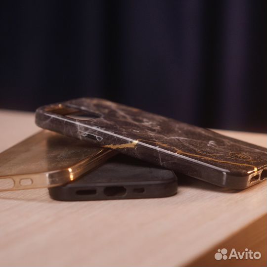 Чехол на iPhone 12