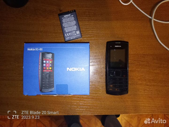 Nokia X1-01