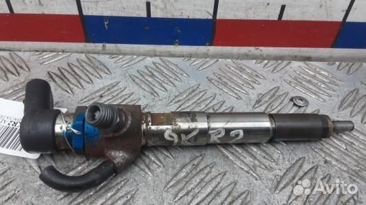 Форсунка дизельная dacia duster 1 (9KR02AL01)