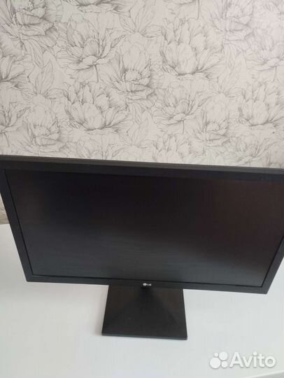Монитор LG 21 дюйм