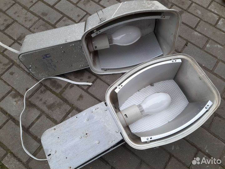 Прожектор уличный дрл